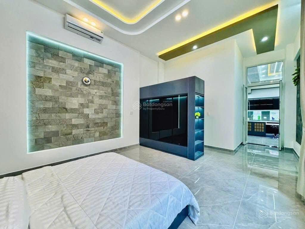 Biệt thự, hẻm 8m  khu vip tân sơn nhì  8x13m, 3 tầng  cam kết chuẩn 100%