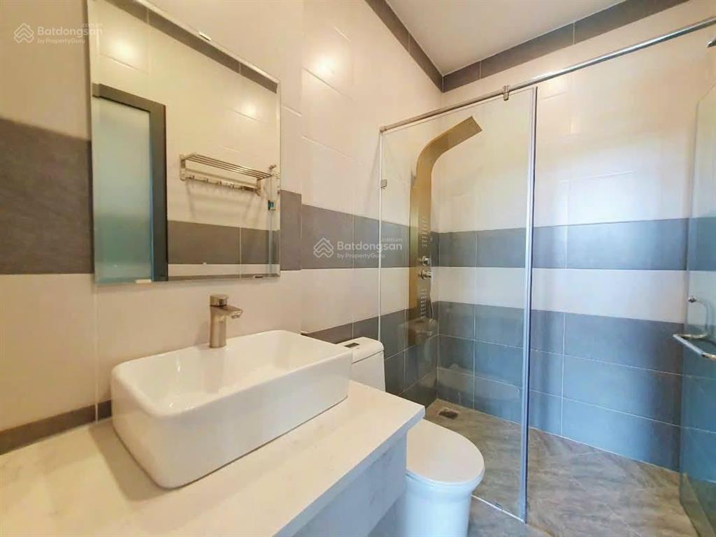 Đường 12m  khu vip trường chinh  5 tầng, 5x16  cam kết chuẩn 100%