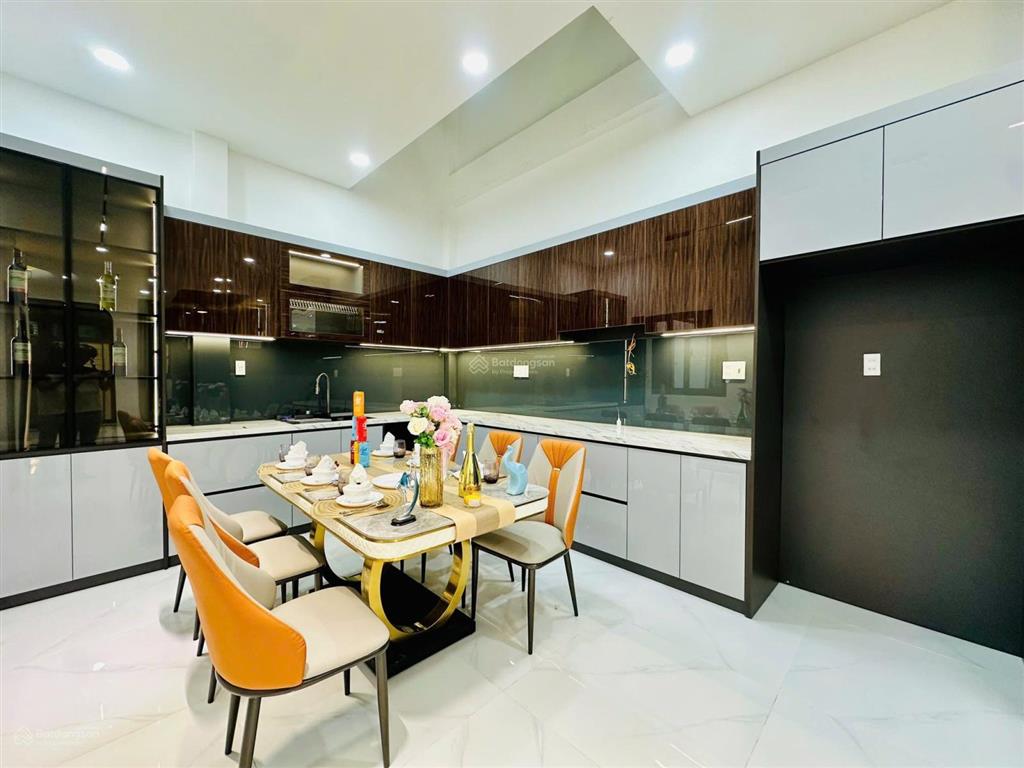 Đường 12m  khu vip k300  5 tầng, 5x19  cam kết chuẩn 100%