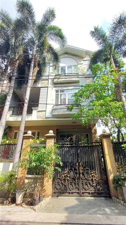 Biệt thự, hẻm 8m  khu vip tân sơn nhì  8x17m, 3 tầng  cam kết chuẩn 100%