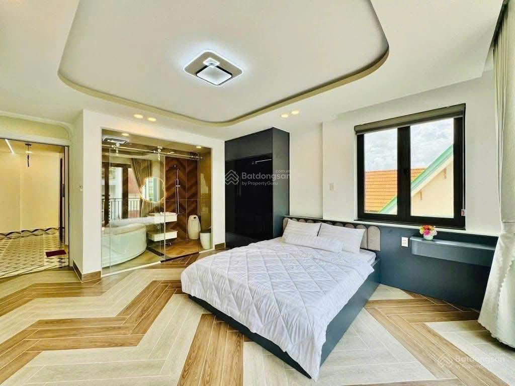Biệt thự, hẻm 8m  khu vip tân sơn nhì  8x17m, 3 tầng  cam kết chuẩn 100%