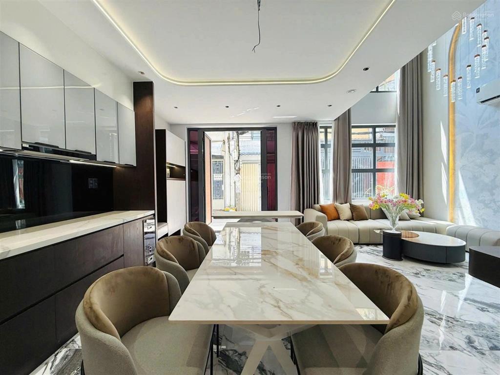 Nhà đẹp, hẻm 8m  khu vip nguyễn thái bình  5 tầng, 6x13m  cho thuê 35tr/tháng