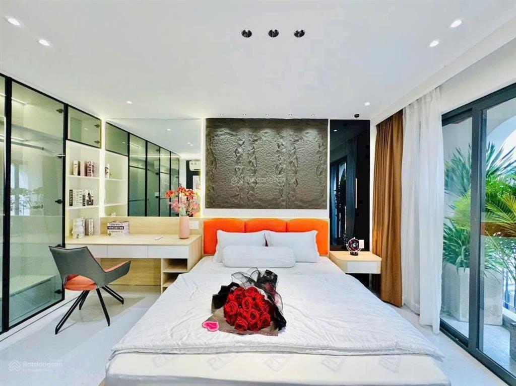 Nhà đẹp, hẻm 8m  khu vip nguyễn thái bình  5 tầng, 6x13m  cho thuê 35tr/tháng