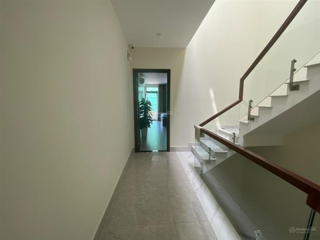 Nhà đẹp q3, hẻm 8m  khu vip cmt8  4 tầng, 6x13  cho thuê 35tr/tháng