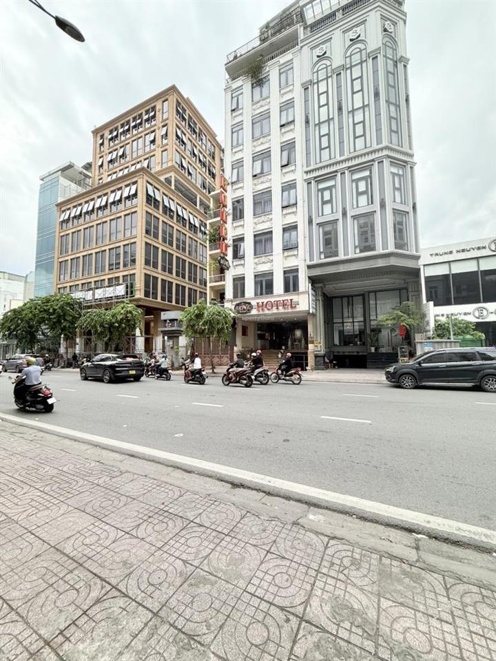 Chủ gấp bán, chdv mặt tiền bạch đằng, tân bình, dòng tiền 100tr/tháng, khu hiếm nhà bán