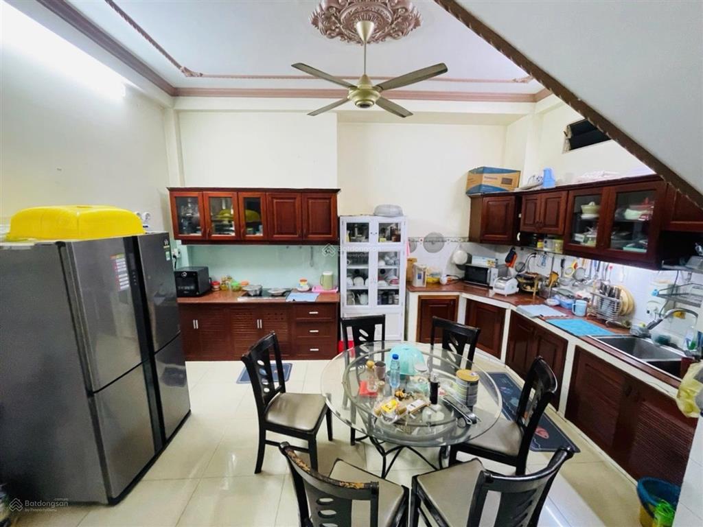 Hàng hiếm cư xá ngân hàng phạm văn hai, tân bình