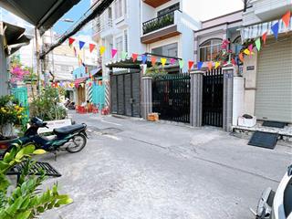 Quận 8 nhà 143m2  nở hậu  đường 8m, giá dưới 50tr/m2?, chủ ngộp nặng