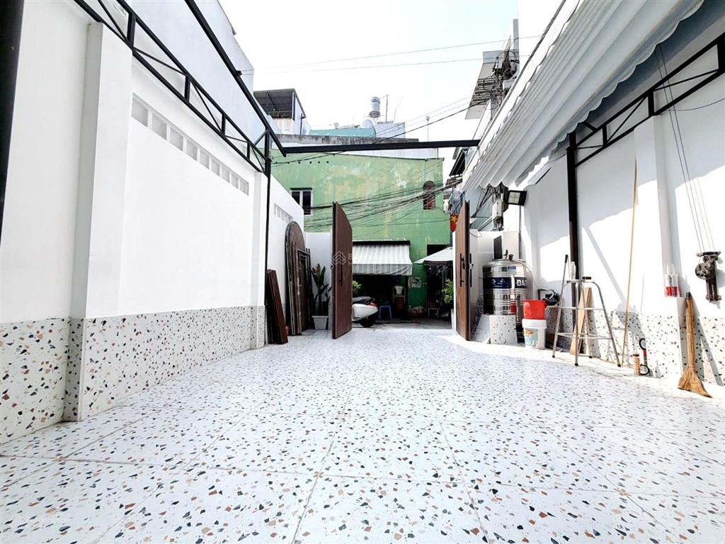 Bán căn chdv đặng chất p2 q8  thu nhập 45tr/tháng  nở hậu hẻm xe hơi 6m