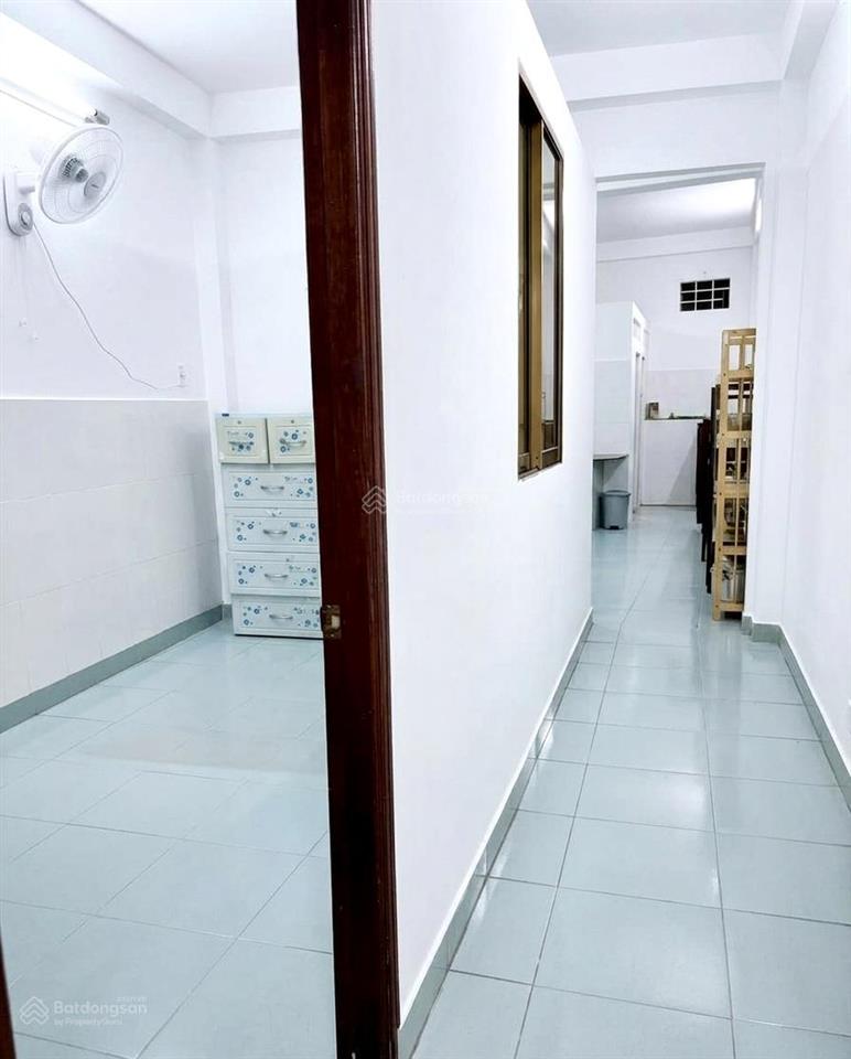 Bá nhà 7.5 tỷ nhà 3 tầng 70m2 sát chợ rạch ông quận8