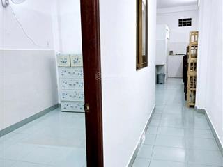 Bá nhà 7.5 tỷ nhà 3 tầng 70m2 sát chợ rạch ông quận8