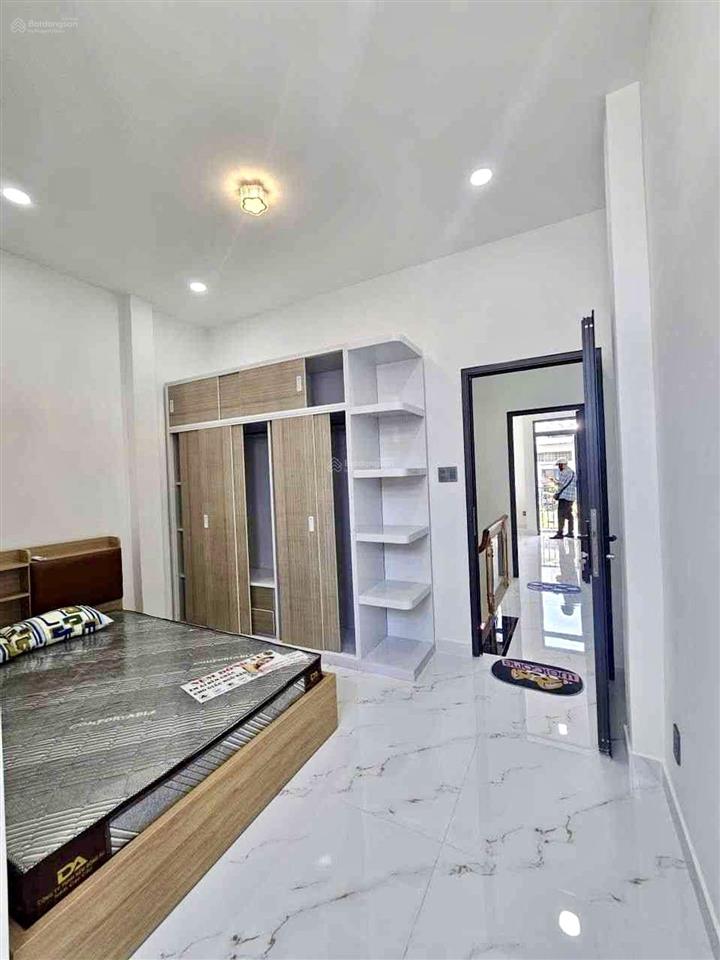 Nhà mới 2 tầng  mặt tiền ngay khu ẩm thực làng ốc  p1 quận 8 (giá tốt)