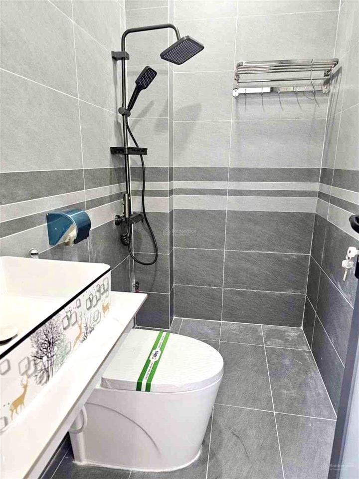 Nhà mới 2 tầng  mặt tiền ngay khu ẩm thực làng ốc  p1 quận 8 (giá tốt)
