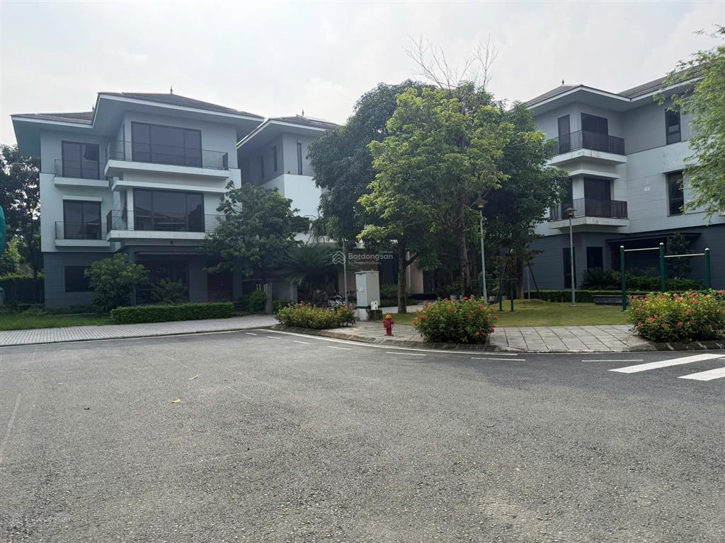 Bán biệt thự kdt lakeside villas mailand hanoi 270m2 230 triệu/m2, 3 bước ra hồ