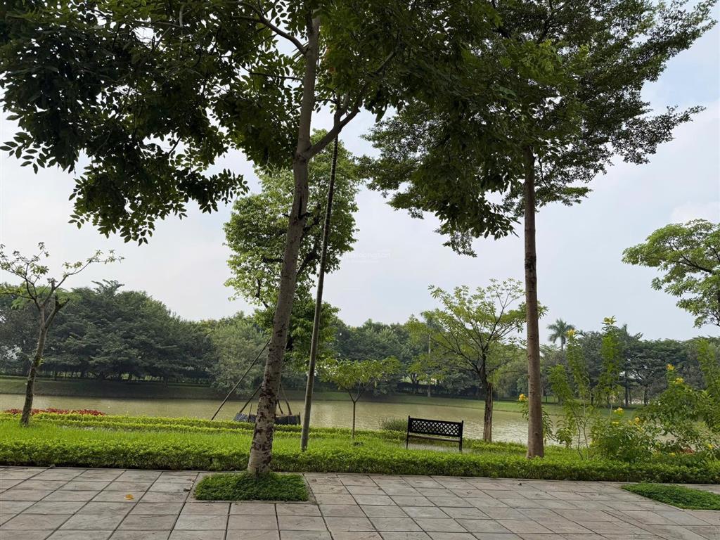 Bán biệt thự kdt lakeside villas mailand hanoi 270m2 230 triệu/m2, 3 bước ra hồ