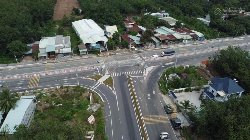 Đất mặt tiền 8x50 400m2 sổ riêng có thổ cư 600tr đối diện uỷ ban xã tân hiệp