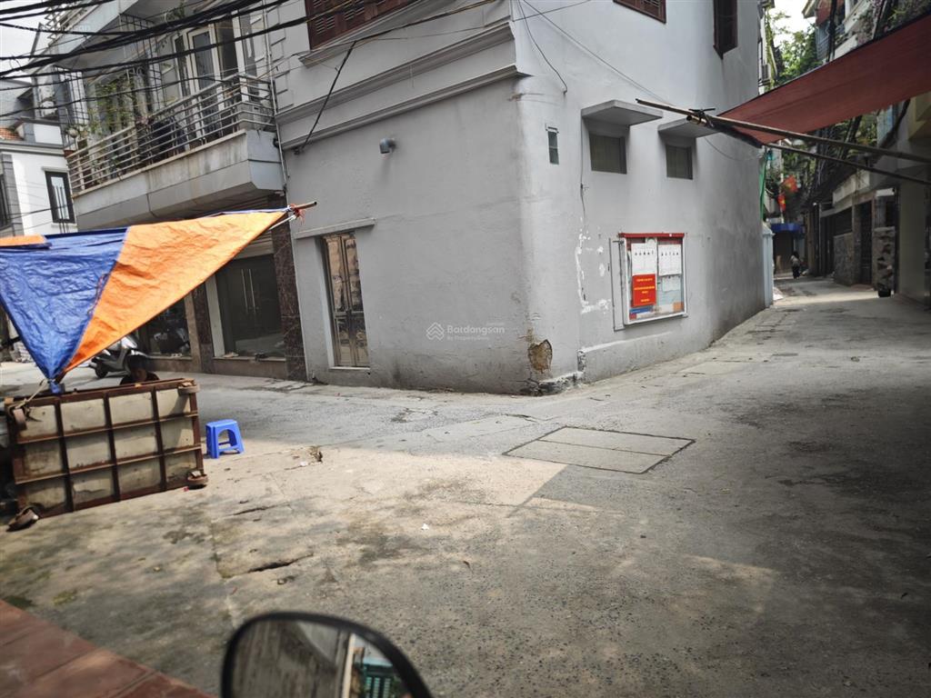 Bán 02 nhà xây dựng 5 tầng trên diện tích đất 105,7m2