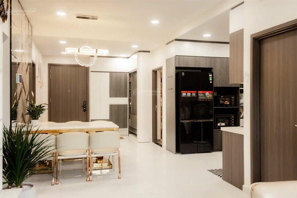 Cho thuê cc oriental plaza 685 âu cơ, 11 triệu vnd, 85m2, 2pn, 2wc.  0932 132 *** gặp hiển