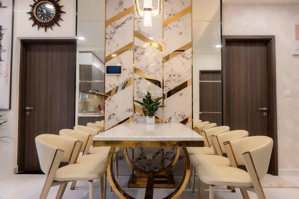Cho thuê cc oriental plaza 685 âu cơ, 11 triệu vnd, 85m2, 2pn, 2wc.  0932 132 *** gặp hiển