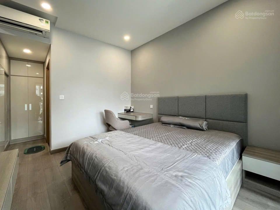 Cho thuê gấp chcc sky center, 15 triệu, 80m², 2pn, 2wc, tân bình, hcm.  0932 132 *** gặp hiển