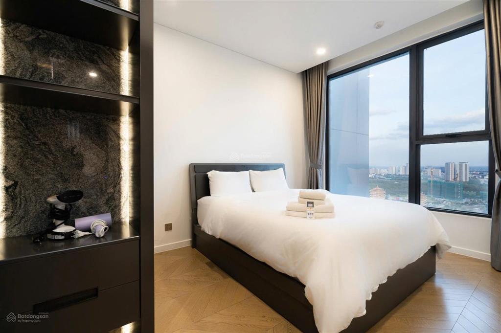 Bán căn hộ kingston residence quận phú nhuận, 6,7 tỷ vnd, 80m2, 2pn, 2wc.  0932 132 *** gặp hiển