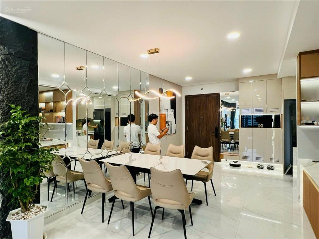 Cho thuê ch 3pn, 2wc, 120m2 tại the flemington, 23 triệu vnd, căn góc 2 ban công siêu đẹp.