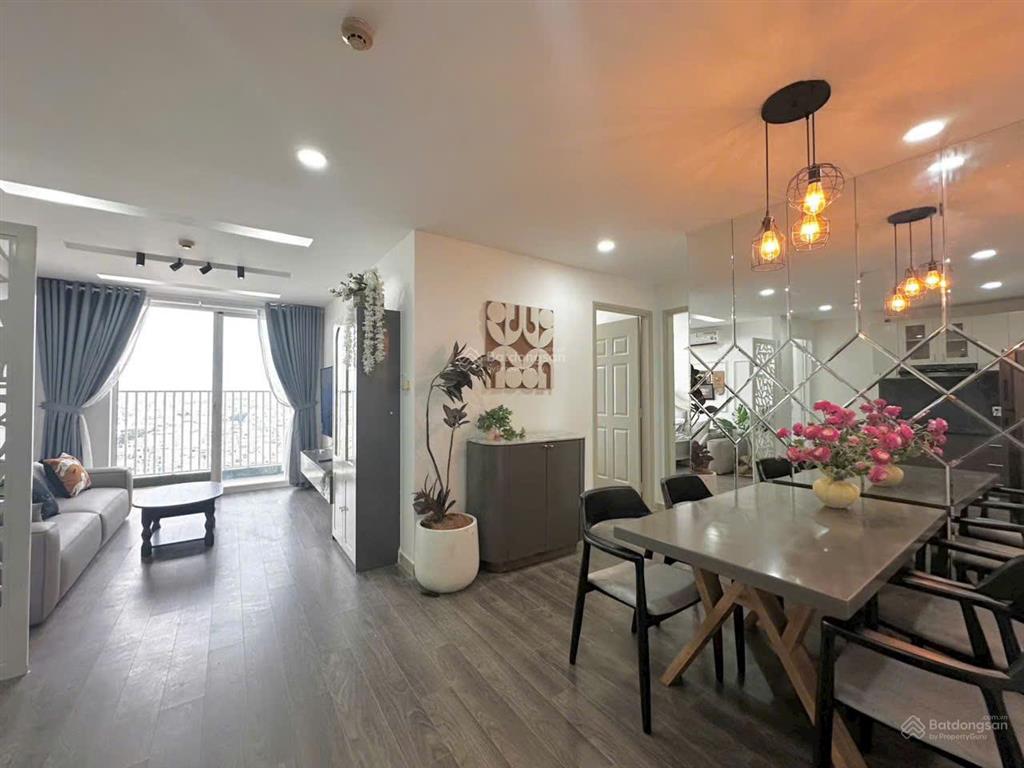 Bán gấp chcc oriental plaza 685 âu cơ, giá tốt, 3,6 tỷ, 78m2, 2pn, 2wc. 0932 132 *** gặp hiển