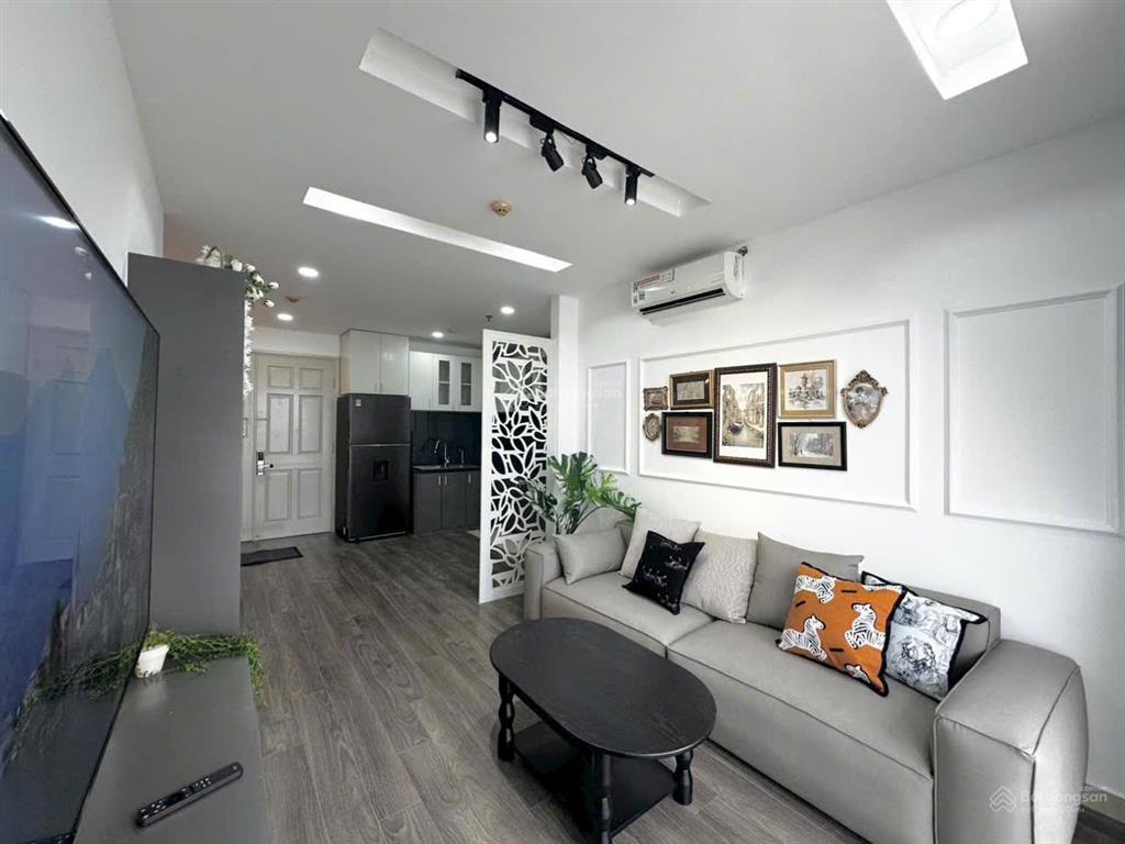 Bán gấp chcc oriental plaza 685 âu cơ, giá tốt, 3,6 tỷ, 78m2, 2pn, 2wc. 0932 132 *** gặp hiển