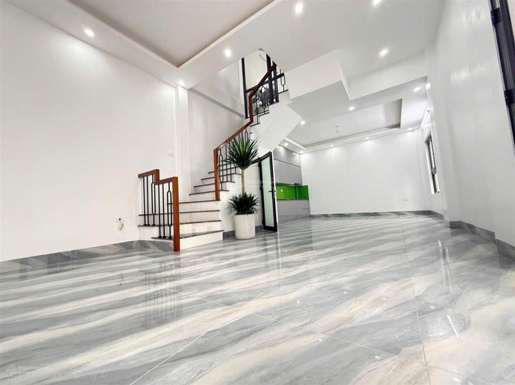 Chính chủ gửi bán lô góc 60m2 nhà mới 5 tầng 3 mặt thoáng phú lương hà đông 8ty3