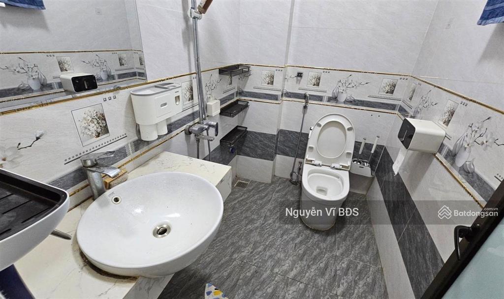 Nhà đẹp mậu lương hà đông 44m2 4 tầng full đồ chủ gửi bán sẵn ở 9 tỷ 8