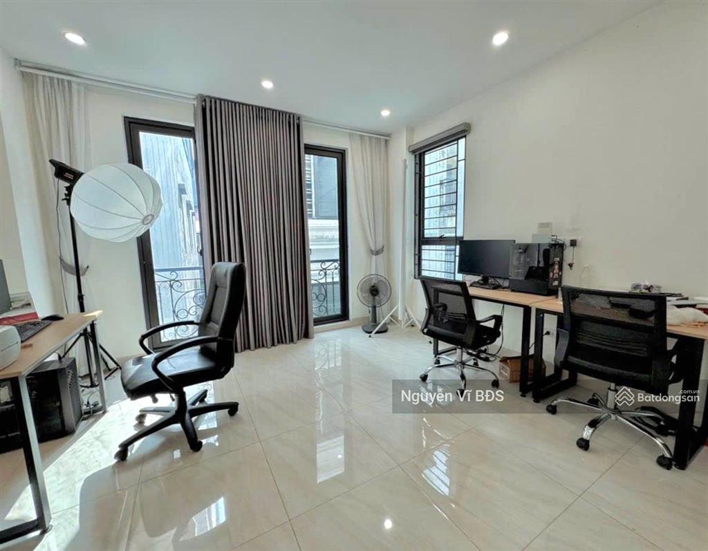 Nhà mới lô góc full đồ lô góc 5 tầng 31m mậu lương kiến hưng hà đông 8.9 tỷ nở hậu