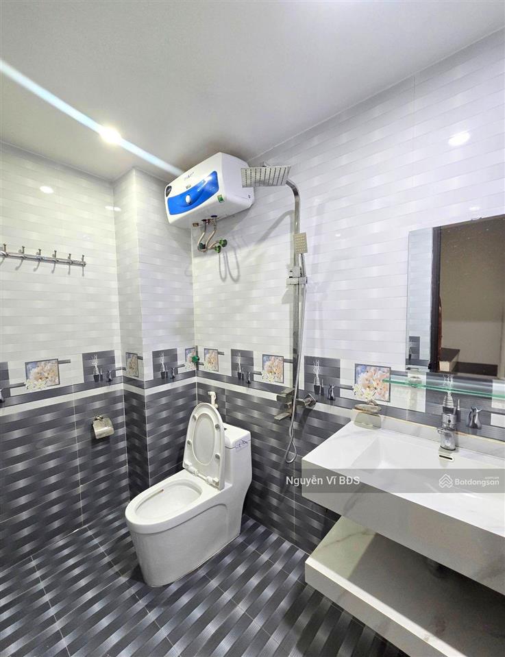 Chính chủ gửi bán nhà mới 5 tầng 33m mt 4.2m mậu lương hà đông full đồ chỉ 8ty1