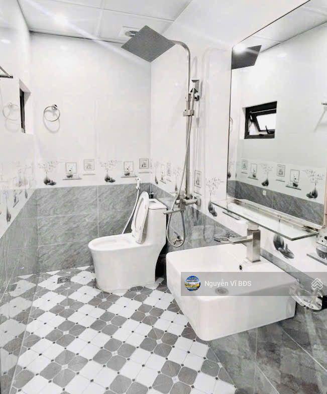 Nhà mặt đường kinh doanh hà đông (yên nghĩa). giá tốt khu vực ô tô tải tránh chỉ hơn 5 tỷ