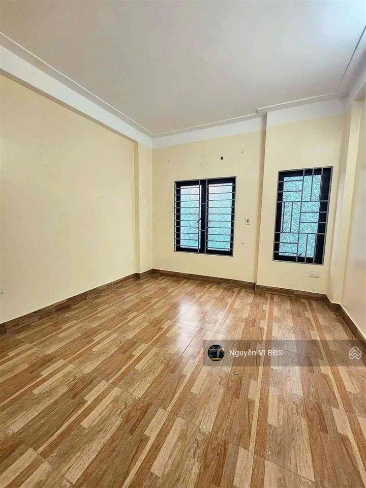 Gia đình cần bán nhà dân xây 5 tầng  full đồ  yên bình, yên nghĩa, hà đông 4ty3 có thương lượng