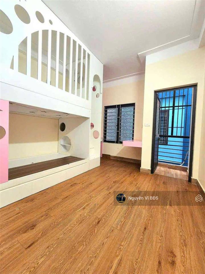 Gia đình cần bán nhà dân xây 5 tầng  full đồ  yên bình, yên nghĩa, hà đông 4ty3 có thương lượng