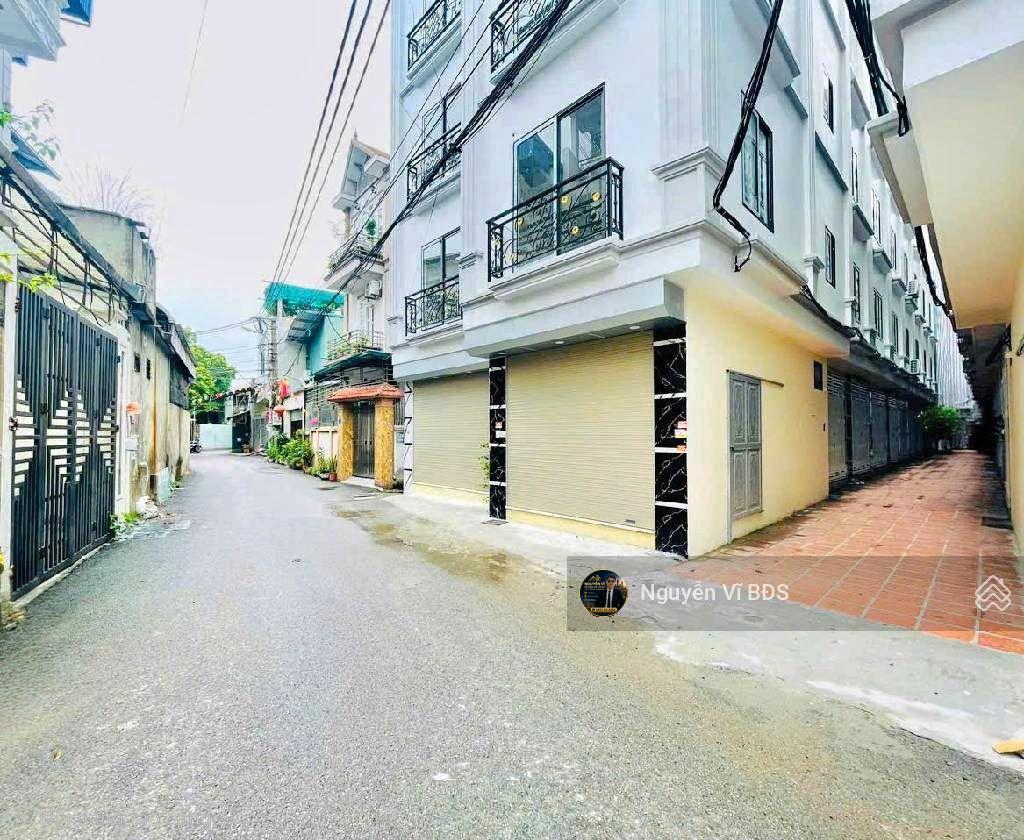 Gia đình cần bán nhà 4t dt 30m2 4ty6 tại yên nghĩa hà đông full đồ