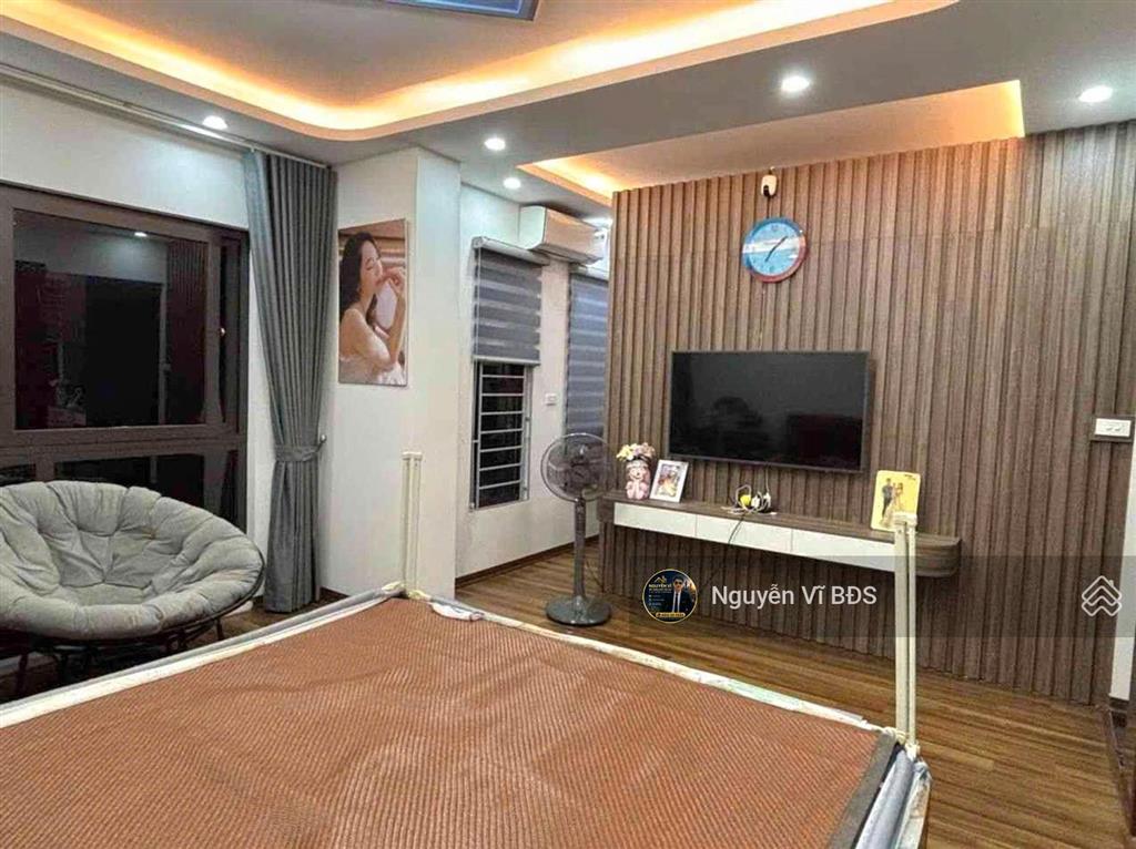 Chưa tới 6 tỷ bán gấp nhà đẹp kiến hưng hà đông, lô góc dt gần 40m2, mt 5m, nở hậu