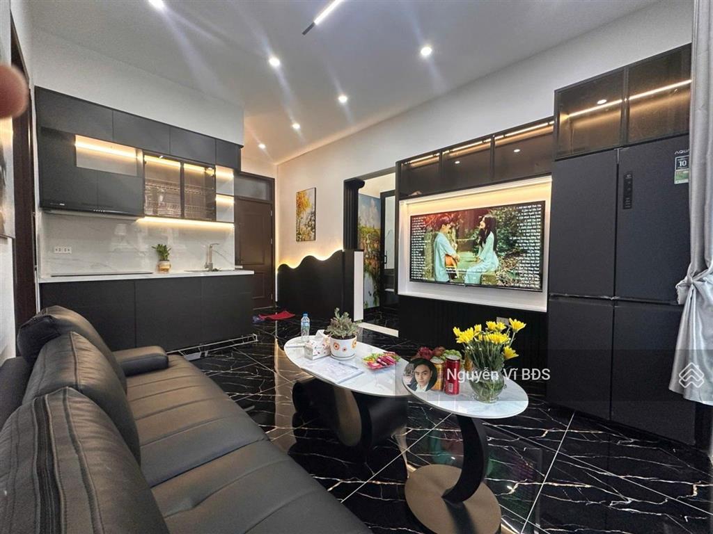 Chung cư mà ngỡ liền kề siêu sang 90m2 3pn 2 wc xem là ưng  vị trí trung tâm gần vin cao xà lá