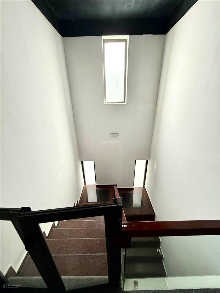 Mời thuê biệt thự 160m2 x 6t thang máy ngõ 214 nguyễn xiển | giá 65 triệu (có tl)