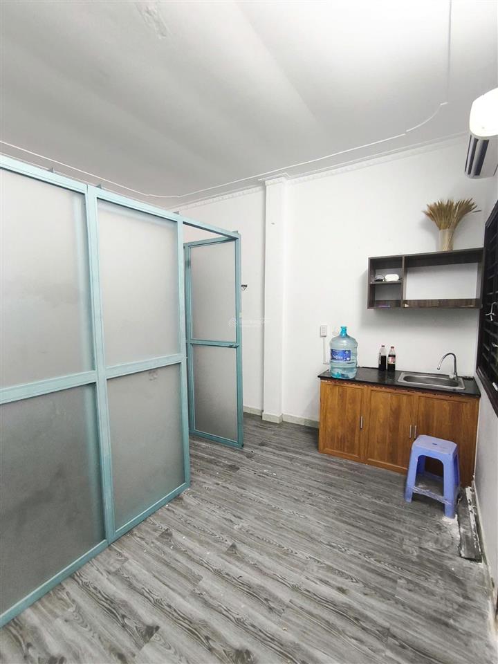 Chính chủ cho thuê căn 1 phòng ngủ tách bếp đầy đủ nội thất ngay mặt tiền đặng văn ngữ phú nhuận