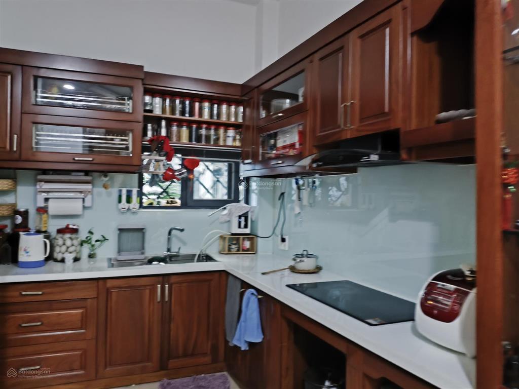 Chính chủ cho thuê phòng full nội thất, cửa sổ to thích quảng đức, phú nhuận
