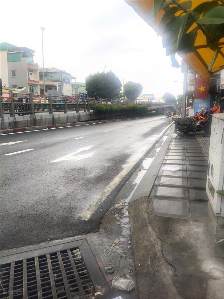 Cho thuê mặt bằng kinh doanh ngay cầu vượt 3 tháng 2 quận 10 giá rẻ