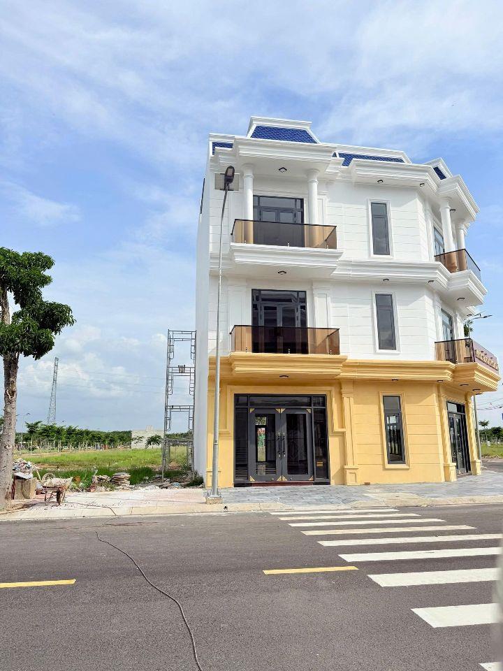 Sở hữu suất nội bộ ngay trung tâm mới tại TP.HCM - chỉ 1 tỷ 180 - sổ hồng riêng, hạ tầng hoàn thiện