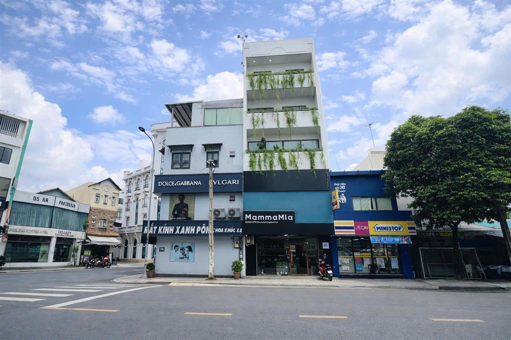 Bán nhà siêu vip mặt tiền đường nguyễn trọng tuyển  dt 5.1 x 17  4 tầng  hđt 60 triệu  20 tỷ