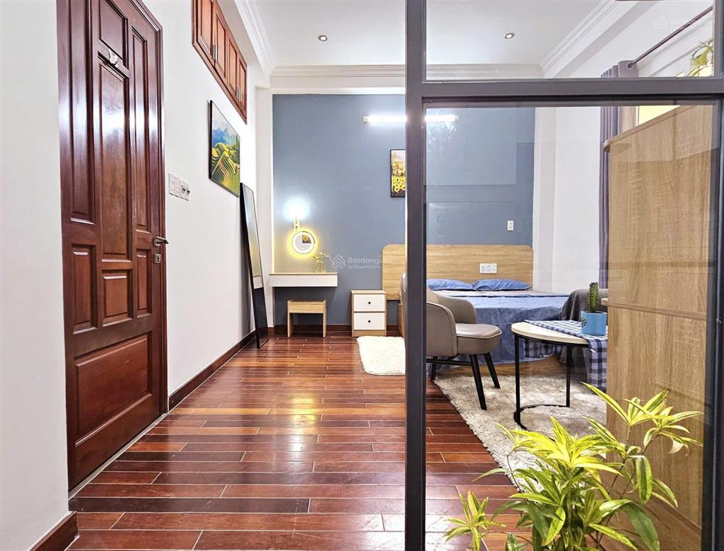 Bán nhà siêu vip mặt tiền đường nguyễn trọng tuyển  dt 5.1 x 17  4 tầng  hđt 60 triệu  20 tỷ