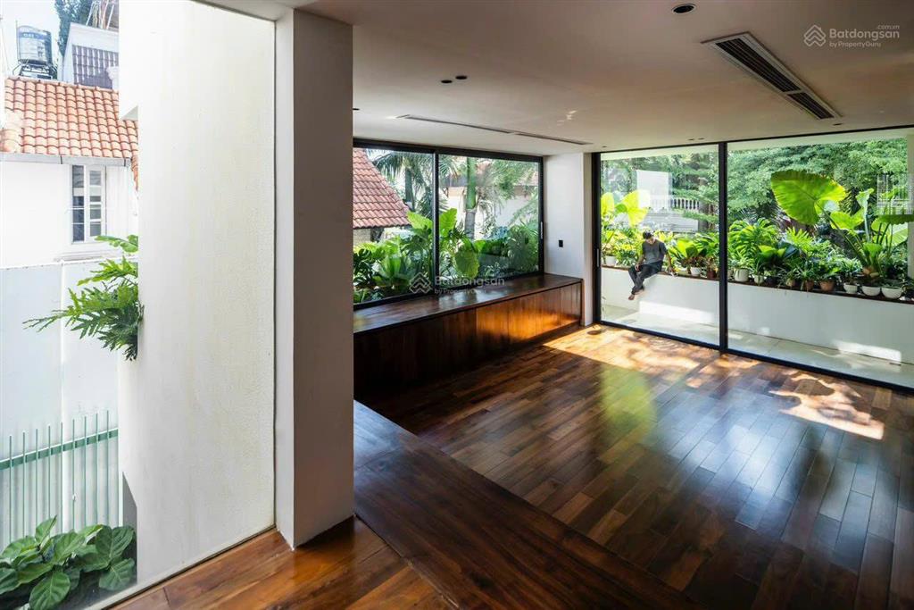 Siêu phẩm rất hiếm có biệt thự nam kỳ khởi nghĩa, quận 3  dt 16 x 18  3 tầng  giá 70 tỷ.