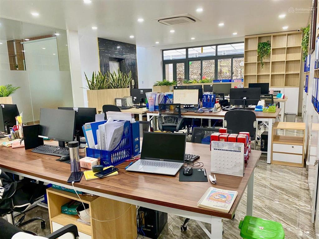 Siêu phẩm mặt tiền thất sơn tốt nhất quận 10  dt 6.7 x 27  kc hầm + 4 tầng  giá 35 tỷ
