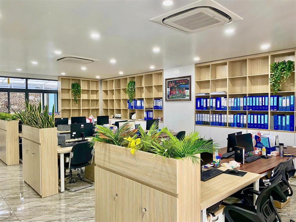 Siêu phẩm mặt tiền thất sơn tốt nhất quận 10  dt 6.7 x 27  kc hầm + 4 tầng  giá 35 tỷ
