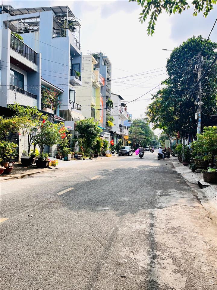 Mt khu họ lê 4x19m, cấp 4 giá 9 tỷ  giá tốt nhất.