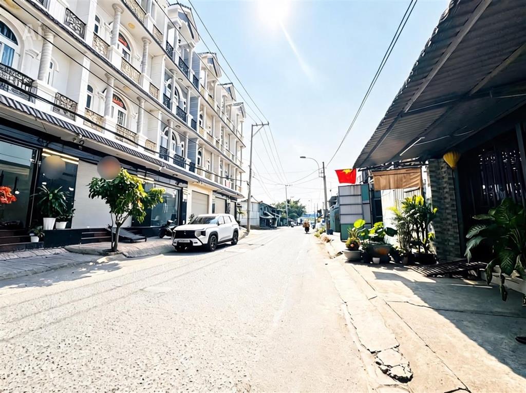 Quận 8 hàng ngon  5.2 x 40m  xe tải tránh nhau  chủ gấp bán