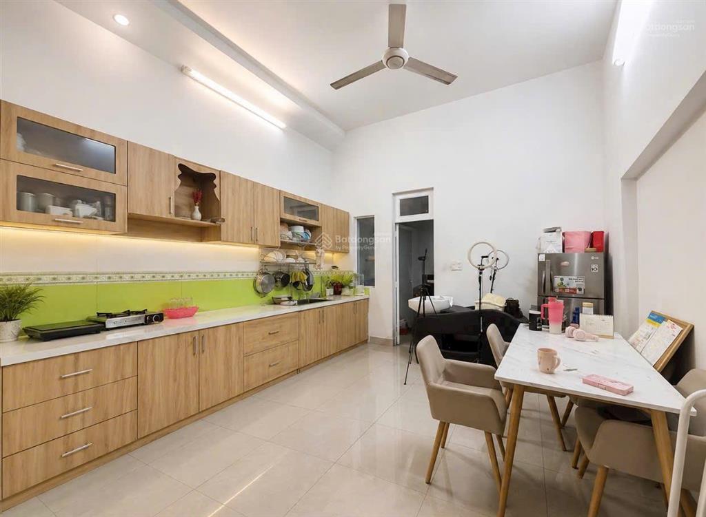 Quận tân phú 5,2 tỷ nhà 2 tầng 4x15m (60m2) hẻm ô tô đường lê trọng tấn  tây thạnh